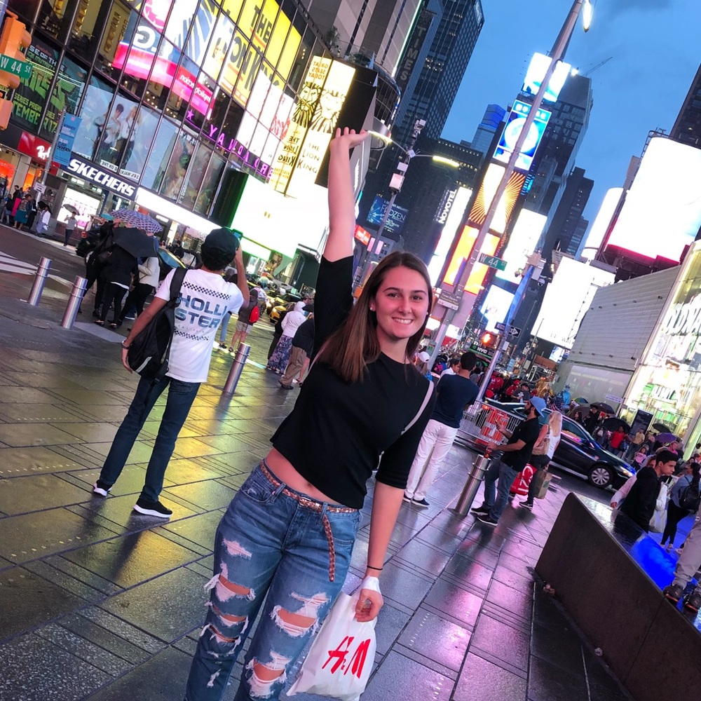 Meet your Posher, Isabel